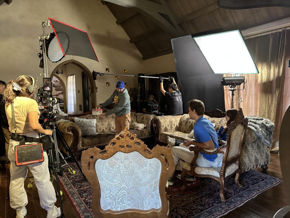 “连扑19部也没关系，一部爆款就赚回来了”｜海外短剧调查