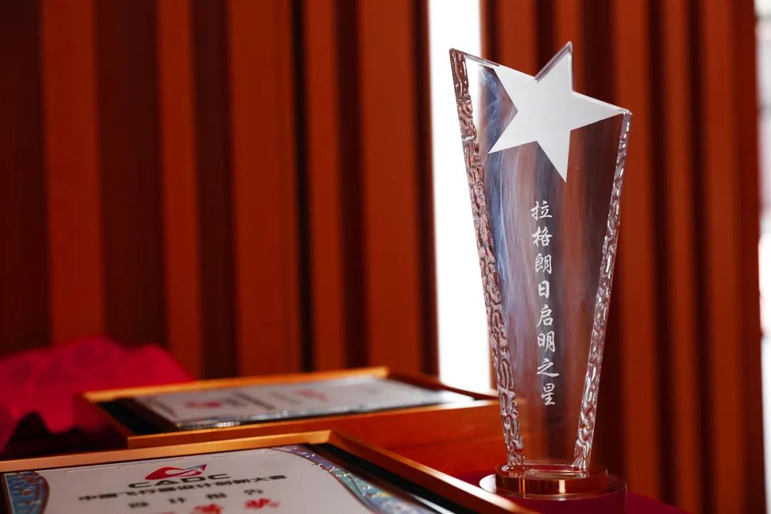 这款不走寻常路的硬核科幻SLG，又踏出了新的品牌化之路