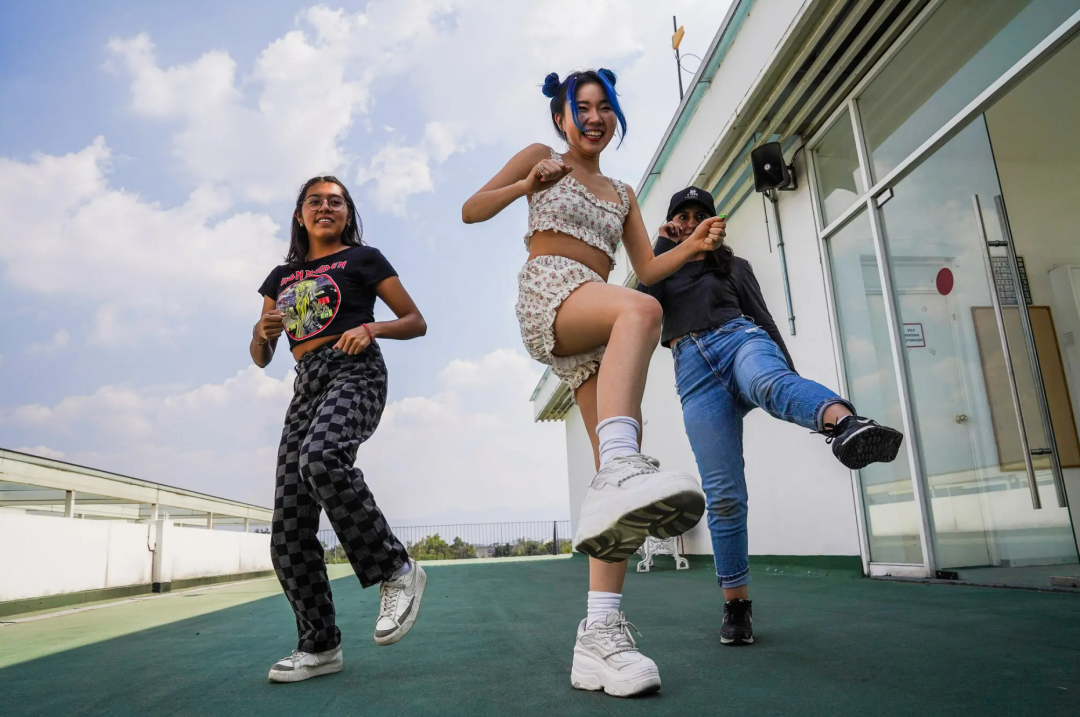 逃离卷王韩国，在拉美成为TikTok巨星