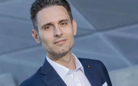 腾讯雇佣前动视暴雪高管扩张全球发行团队