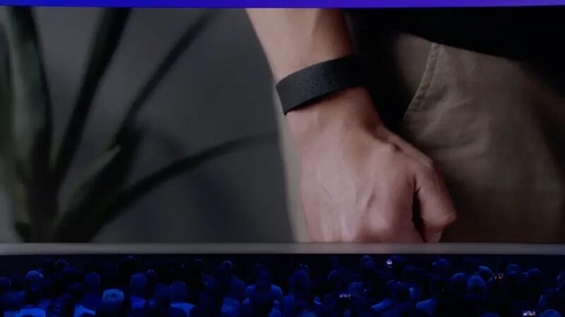 Meta发布首款内置屏幕智能眼镜，售价799美元