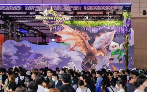 天美最近发布的新作，让日本玩家甘心排队2小时