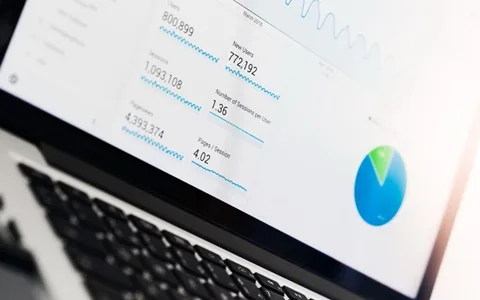 WhatsApp蓝标号：获取客户信任的关键 | 外贸与跨境电商认证运营指南