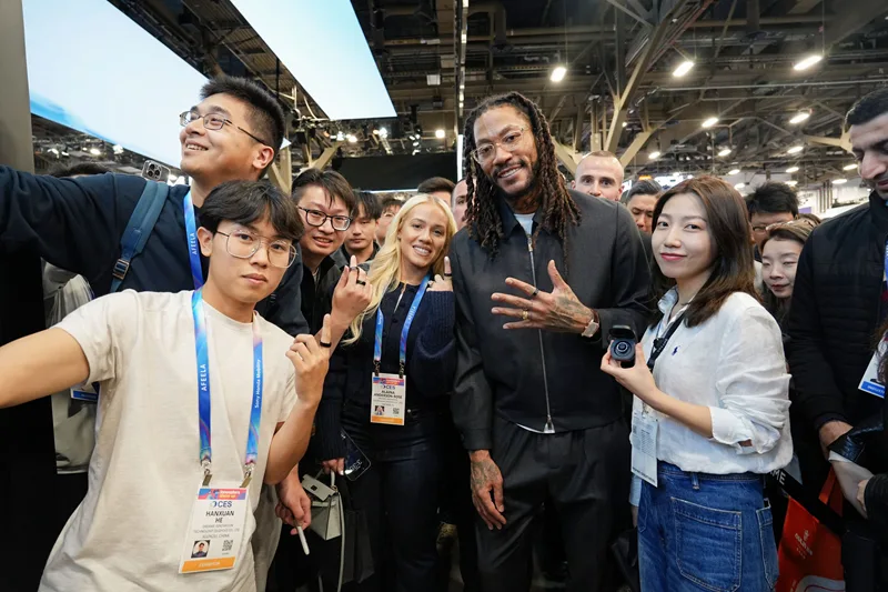 致敬传奇！当追觅AI智能戒指遇上NBA最年轻MVP